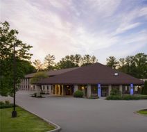 Baymont Inn & Suites Logan Exterior