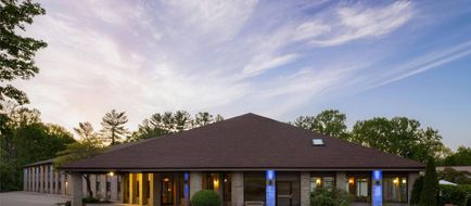 Baymont Inn & Suites Logan Exterior