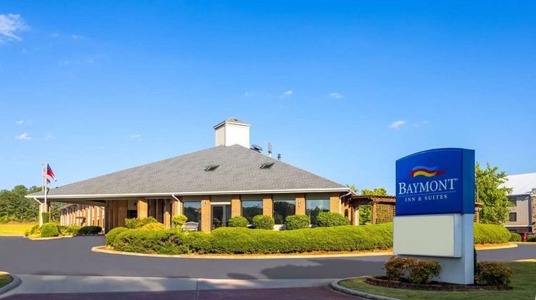 Baymont Inn & Suites LaGrange Exterior