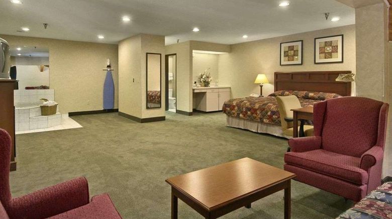 <b>Baymont Inn & Suites Tuscola Suite</b>. Images powered by <a href="https://iceportal.shijigroup.com/" title="IcePortal" target="_blank">IcePortal</a>.