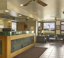 Baymont Inn & Suites Tuscola Lobby