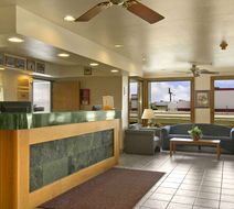 Baymont Inn & Suites Tuscola Lobby
