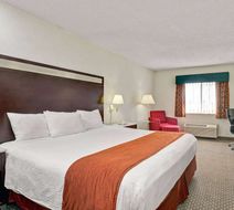 Baymont Inn/Stes Washington Court House Room