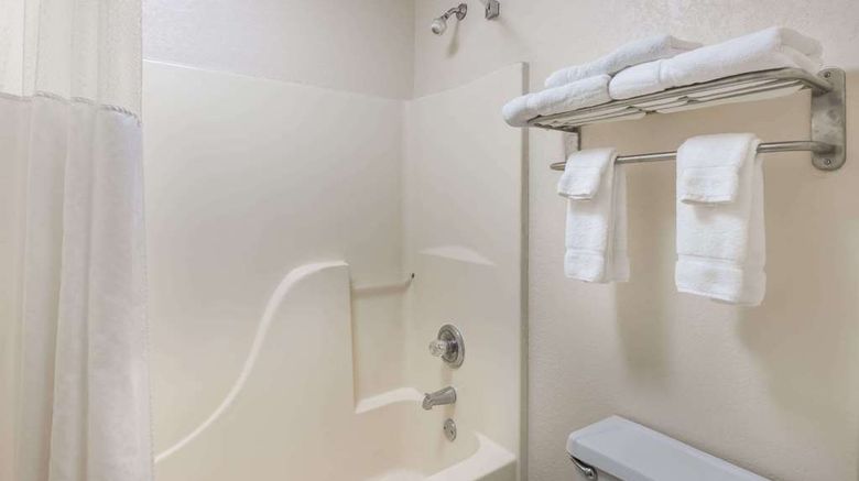 <b>Baymont Inn & Suites Metropolis Room</b>. Images powered by <a href="https://iceportal.shijigroup.com/" title="IcePortal" target="_blank">IcePortal</a>.