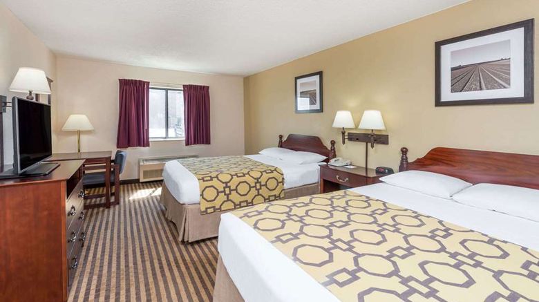 <b>Baymont Inn & Suites Metropolis Room</b>. Images powered by <a href="https://iceportal.shijigroup.com/" title="IcePortal" target="_blank">IcePortal</a>.