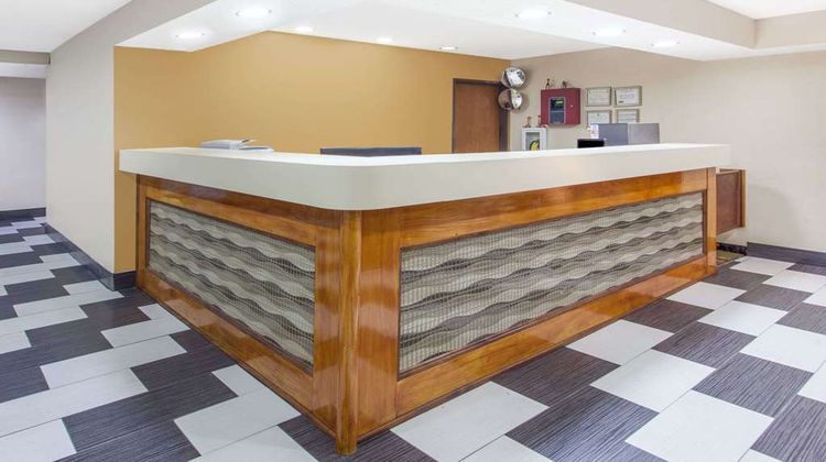 Baymont Inn & Suites Smyrna Lobby