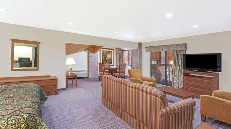 <b>Baymont Inn & Suites Smyrna Suite</b>. Images powered by <a href="https://iceportal.shijigroup.com/" title="IcePortal" target="_blank">IcePortal</a>.