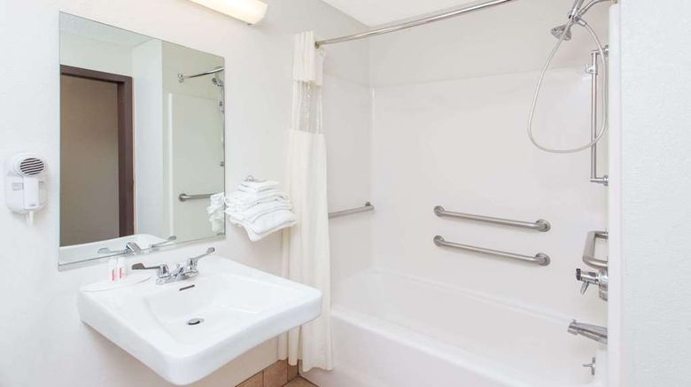 <b>Baymont Inn & Suites Smyrna Room</b>. Images powered by <a href="https://iceportal.shijigroup.com/" title="IcePortal" target="_blank">IcePortal</a>.