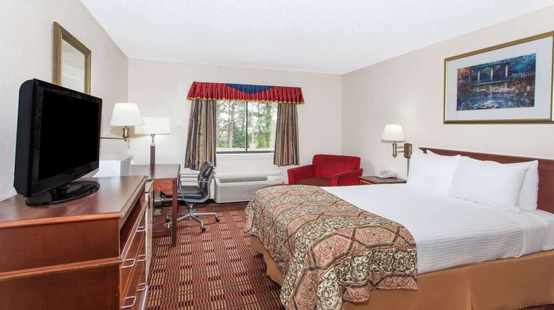 <b>Baymont Inn & Suites Smyrna Room</b>. Images powered by <a href="https://iceportal.shijigroup.com/" title="IcePortal" target="_blank">IcePortal</a>.
