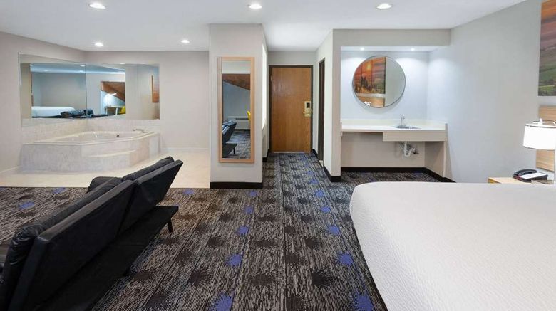 <b>Days Inn Wooster Suite</b>. Images powered by <a href="https://iceportal.shijigroup.com/" title="IcePortal" target="_blank">IcePortal</a>.