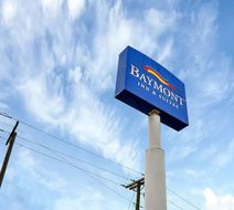 Baymont Inn & Suites Zanesville Exterior