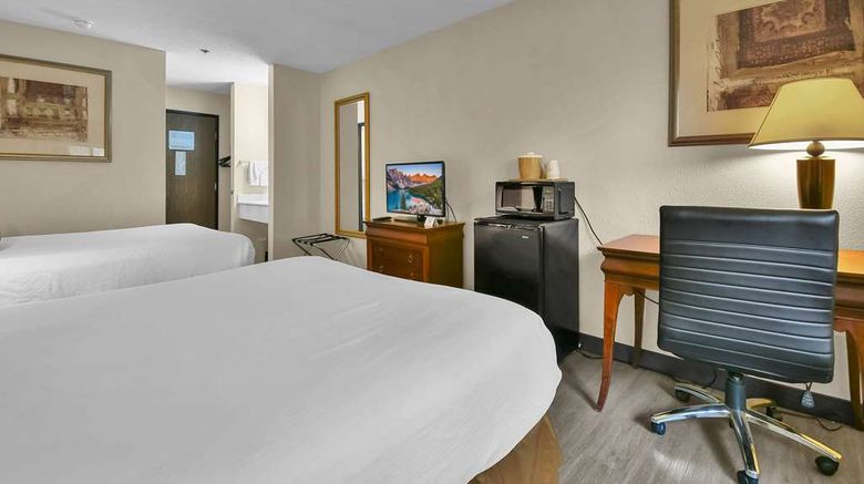 <b>Baymont Inn & Suites Zanesville Room</b>. Images powered by <a href="https://iceportal.shijigroup.com/" title="IcePortal" target="_blank">IcePortal</a>.