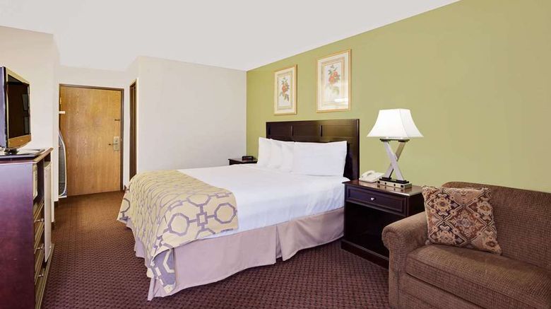 <b>Baymont Inn & Suites Battle Creek Dtwn Room</b>. Images powered by <a href="https://iceportal.shijigroup.com/" title="IcePortal" target="_blank">IcePortal</a>.