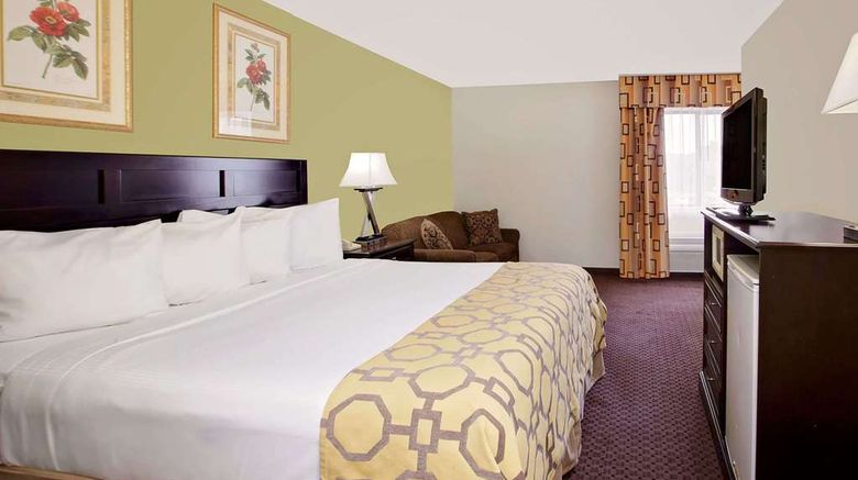 <b>Baymont Inn & Suites Battle Creek Dtwn Room</b>. Images powered by <a href="https://iceportal.shijigroup.com/" title="IcePortal" target="_blank">IcePortal</a>.