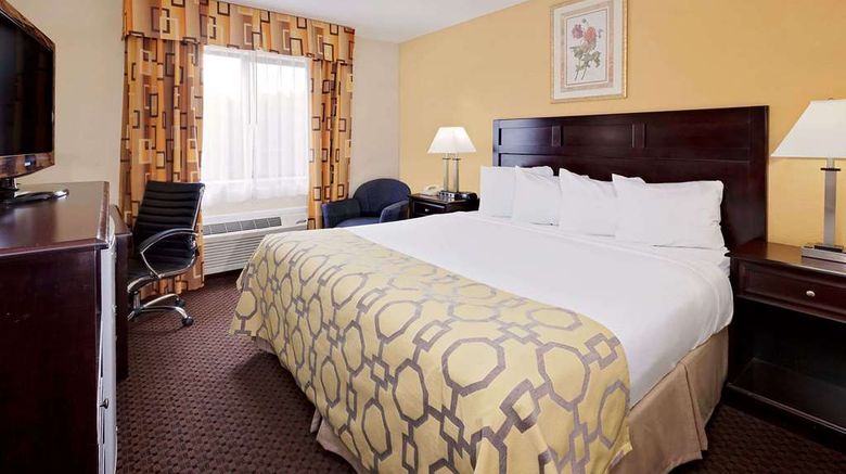 <b>Baymont Inn & Suites Battle Creek Dtwn Room</b>. Images powered by <a href="https://iceportal.shijigroup.com/" title="IcePortal" target="_blank">IcePortal</a>.