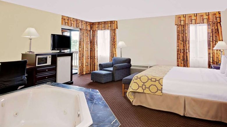 <b>Baymont Inn & Suites Battle Creek Dtwn Suite</b>. Images powered by <a href="https://iceportal.shijigroup.com/" title="IcePortal" target="_blank">IcePortal</a>.