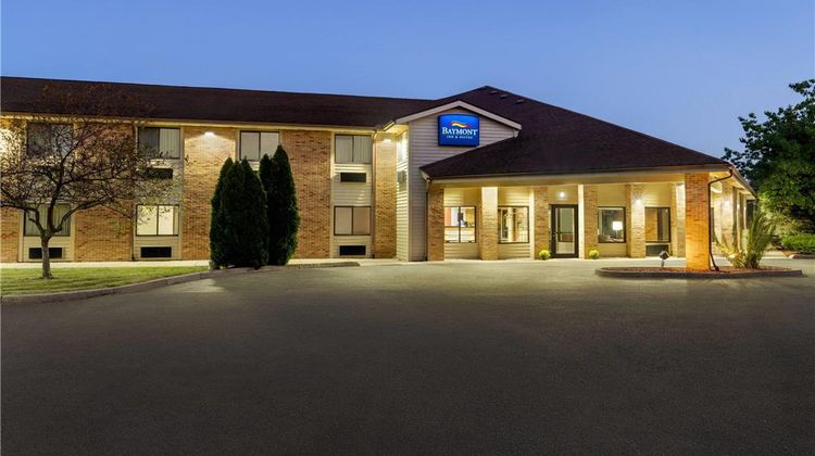 Baymont Inn & Suites Monroe Exterior