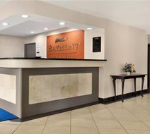 Baymont Inn & Suites Monroe Lobby