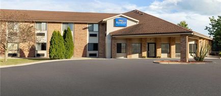 Baymont Inn & Suites Monroe Exterior