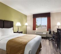 Baymont Inn & Suites Monroe Room