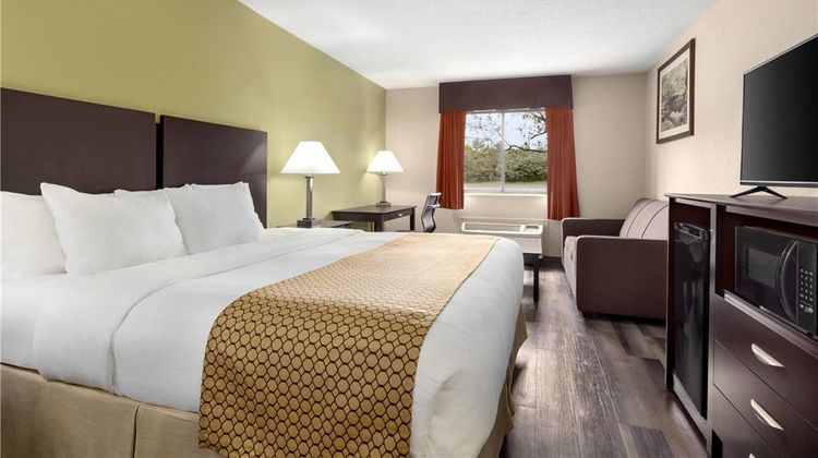 Baymont Inn & Suites Monroe Room
