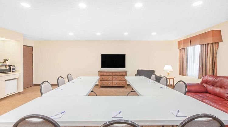 Baymont Inn & Suites Port Huron Meeting