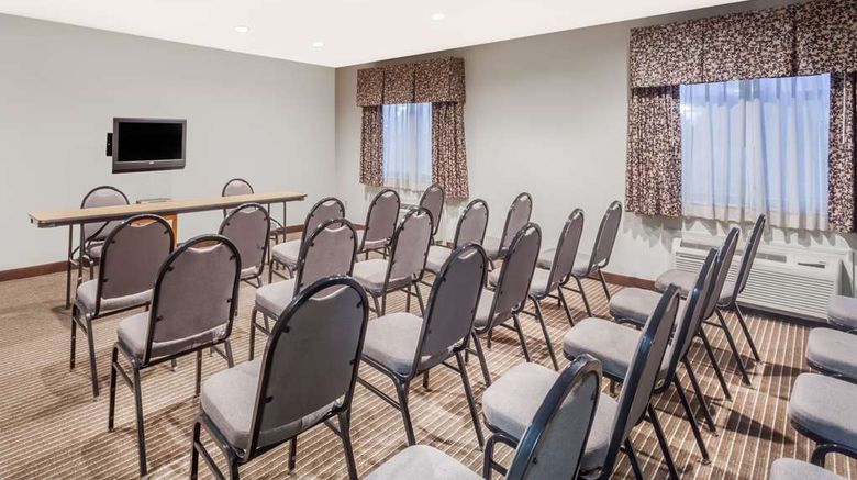 <b>Baymont Inn & Suites Jackson Meeting</b>. Images powered by <a href="https://iceportal.shijigroup.com/" title="IcePortal" target="_blank">IcePortal</a>.