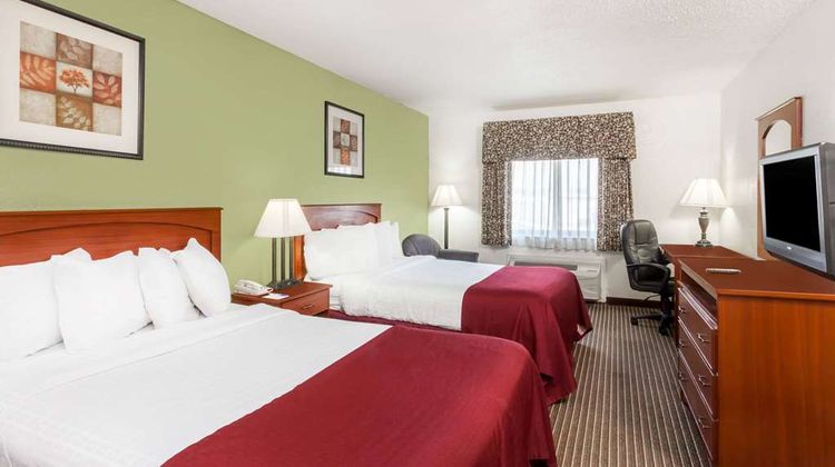 Baymont Inn & Suites Jackson Room