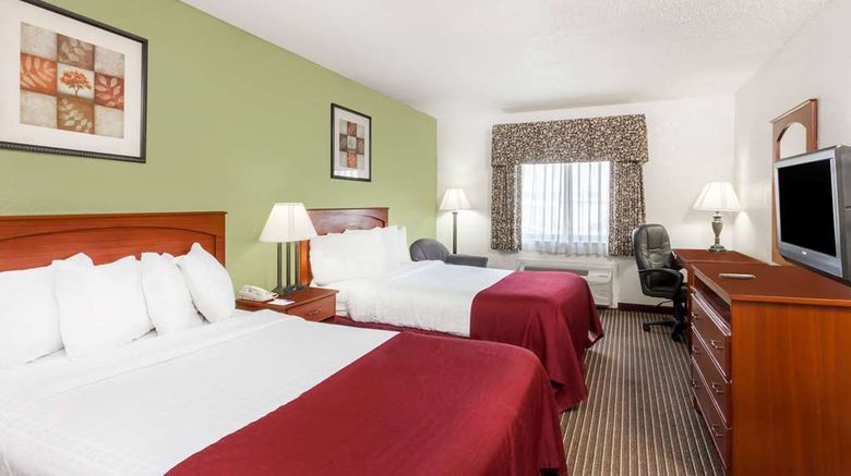 <b>Baymont Inn & Suites Jackson Room</b>. Images powered by <a href="https://iceportal.shijigroup.com/" title="IcePortal" target="_blank">IcePortal</a>.