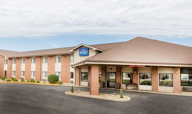 Baymont Inn & Suites LeMars Exterior