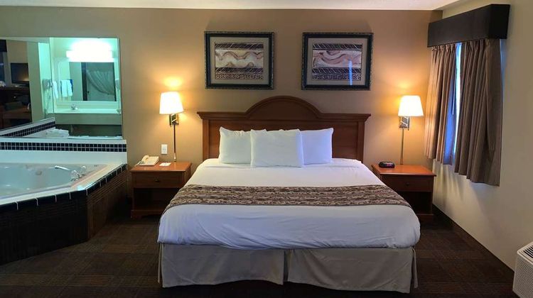 Baymont Inn & Suites LeMars Room