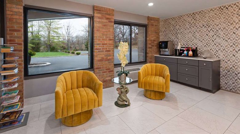 <b>Baymont Inn & Suites Warrenton Lobby</b>. Images powered by <a href="https://iceportal.shijigroup.com/" title="IcePortal" target="_blank">IcePortal</a>.