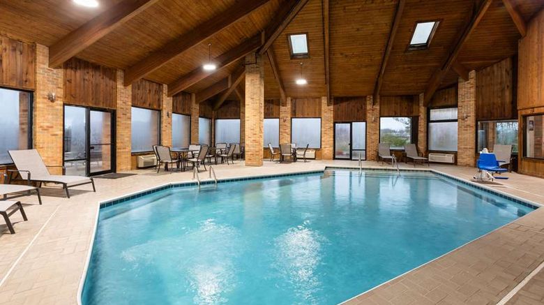 <b>Baymont Inn & Suites Warrenton Pool</b>. Images powered by <a href="https://iceportal.shijigroup.com/" title="IcePortal" target="_blank">IcePortal</a>.