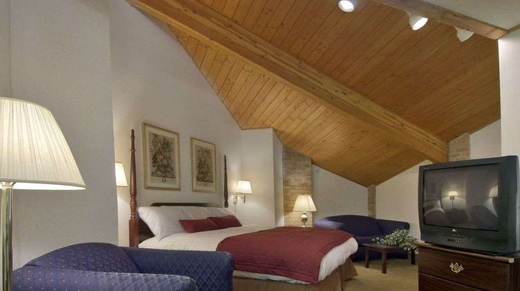 Baymont Inn & Suites Whitewater Suite