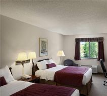Baymont Inn & Suites Whitewater Room