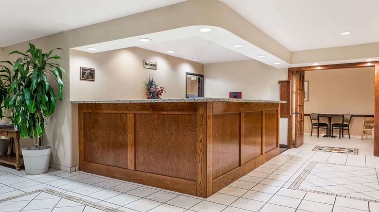 <b>Baymont Inn & Suites Yreka Lobby</b>. Images powered by <a href="https://iceportal.shijigroup.com/" title="IcePortal" target="_blank">IcePortal</a>.