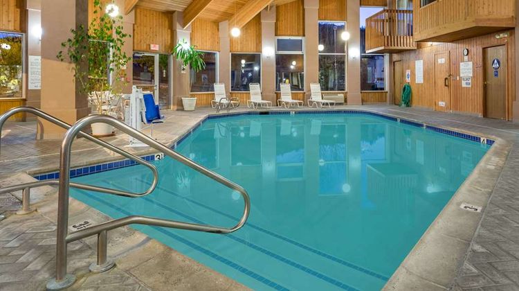 Baymont Inn & Suites Yreka Pool