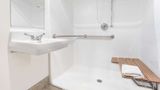 Baymont Inn & Suites Yreka Room