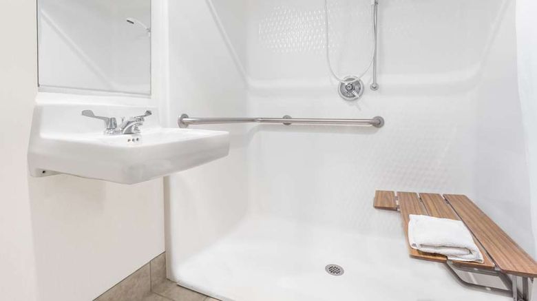 <b>Baymont Inn & Suites Yreka Room</b>. Images powered by <a href="https://iceportal.shijigroup.com/" title="IcePortal" target="_blank">IcePortal</a>.