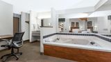 Baymont Inn & Suites Yreka Suite