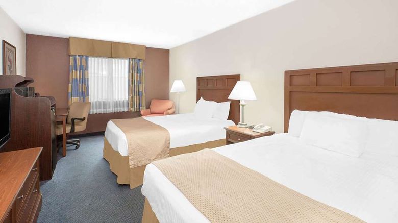 <b>Baymont Inn & Suites Boone Room</b>. Images powered by <a href="https://iceportal.shijigroup.com/" title="IcePortal" target="_blank">IcePortal</a>.