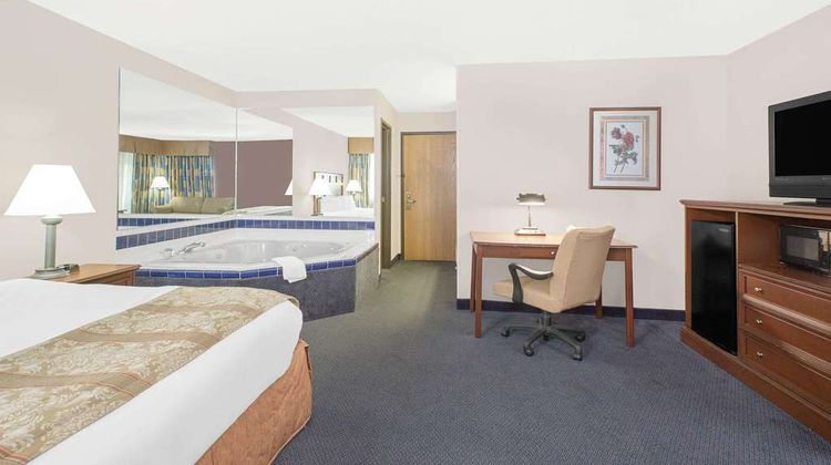 Baymont Inn & Suites Boone Room