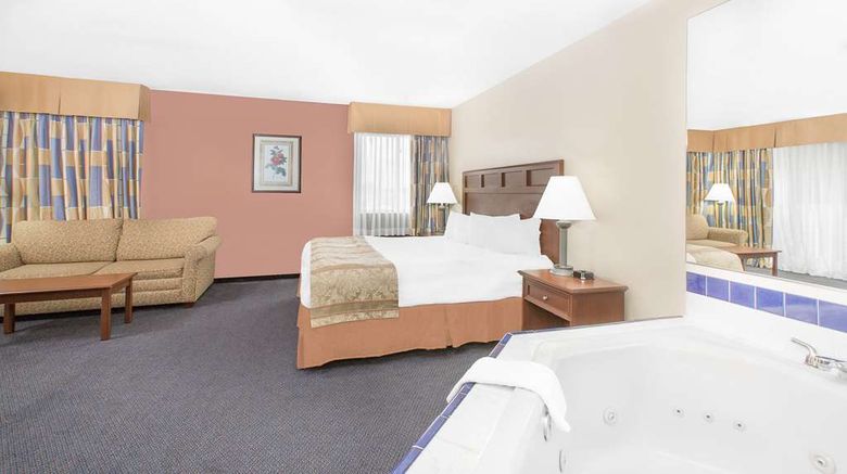 <b>Baymont Inn & Suites Boone Room</b>. Images powered by <a href="https://iceportal.shijigroup.com/" title="IcePortal" target="_blank">IcePortal</a>.