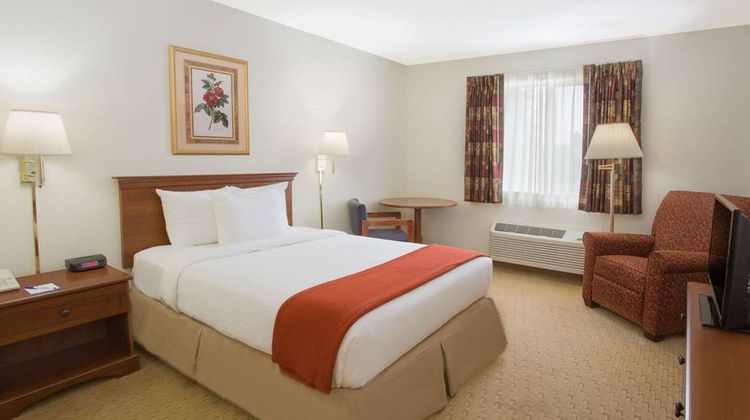City Express By Marriott Freeport Room
