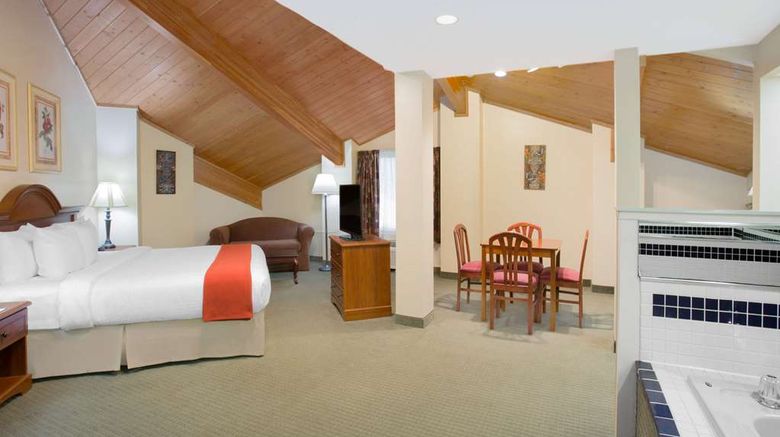 <b>City Express By Marriott Freeport Room</b>. Images powered by <a href="https://iceportal.shijigroup.com/" title="IcePortal" target="_blank">IcePortal</a>.