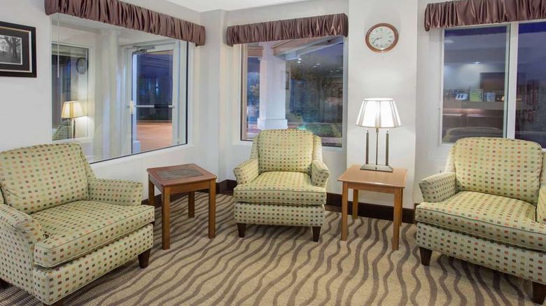 <b>City Express By Marriott Freeport Lobby</b>. Images powered by <a href="https://iceportal.shijigroup.com/" title="IcePortal" target="_blank">IcePortal</a>.