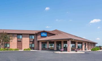 Baymont Inn & Suites Marshfield
