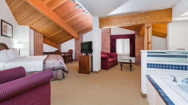 <b>Baymont Inn & Suites Marshfield Suite</b>. Images powered by <a href="https://iceportal.shijigroup.com/" title="IcePortal" target="_blank">IcePortal</a>.