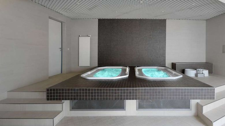 <b>Ramada by Wyndham Dresden Spa</b>. Images powered by <a href="https://iceportal.shijigroup.com/" title="IcePortal" target="_blank">IcePortal</a>.