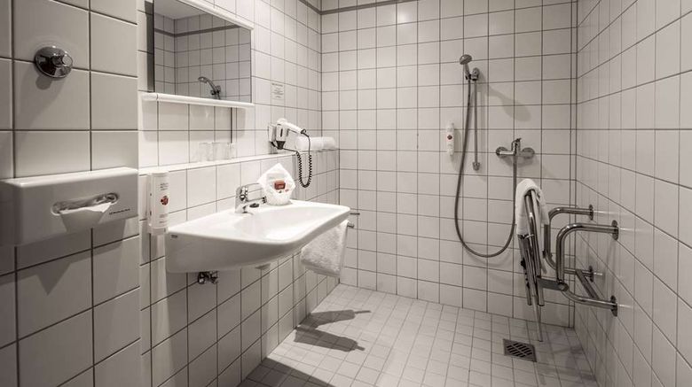 <b>Ramada by Wyndham Dresden Room</b>. Images powered by <a href="https://iceportal.shijigroup.com/" title="IcePortal" target="_blank">IcePortal</a>.